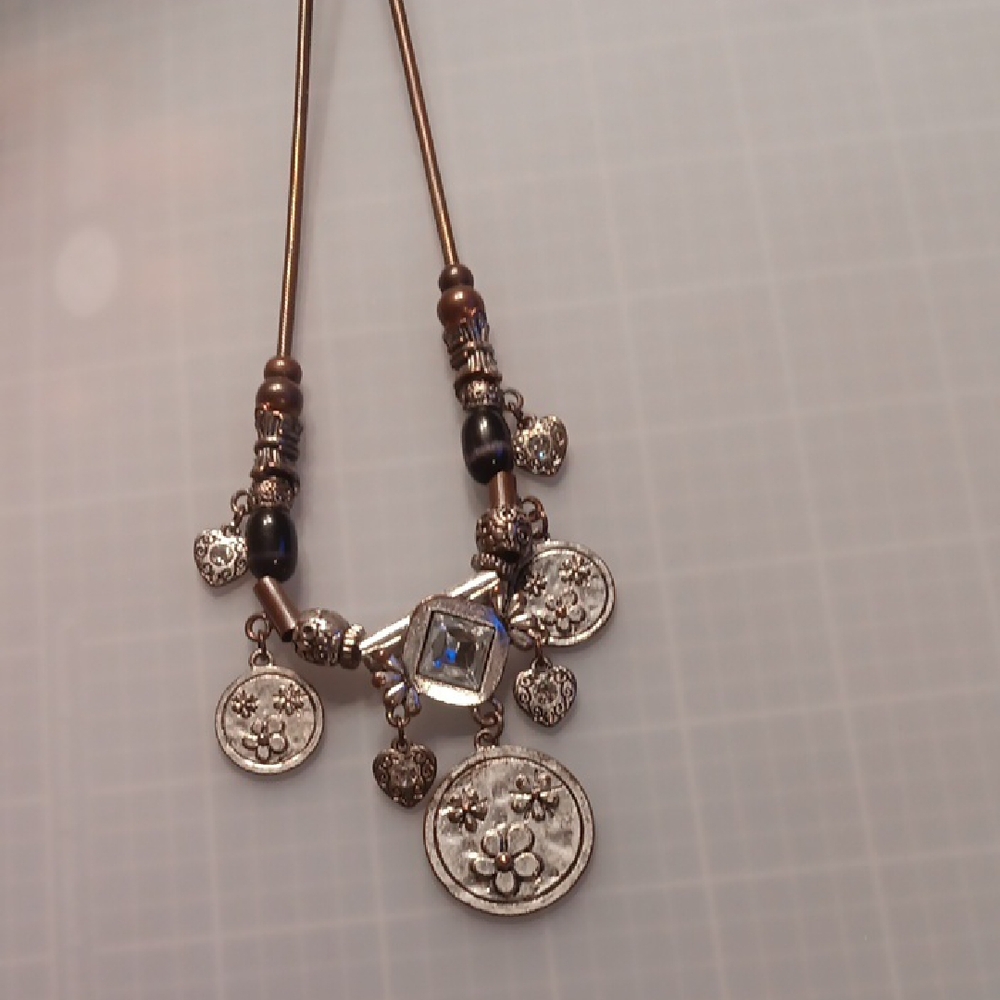 Elegant Gold and Silver Pendant Necklace